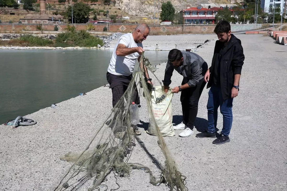 Van Gölü’nde Hayalet Ağ Temizliği
