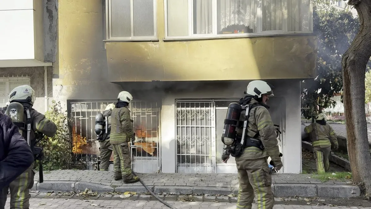 Elektrikli sobanın devrilmesi sonucu yangın çıktı: Feci şekilde ölmekten son anda kurtuldu