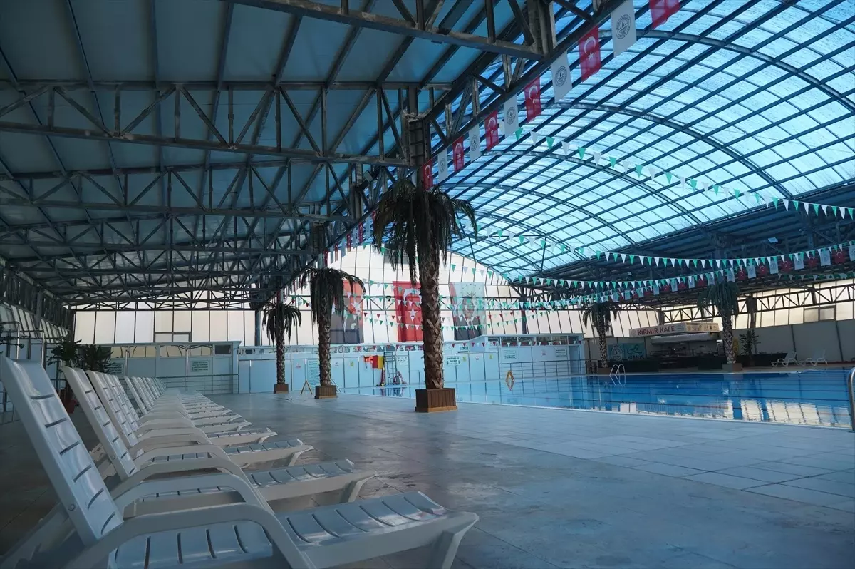 Kızılcahamam’da Yeni Yüzme Havuzu Açıldı