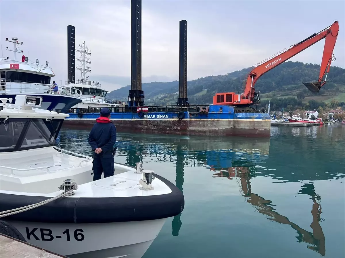 Yakakent’te Dip Temizliği Çalışması